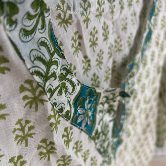 Green Floral Women's Tunic - Picture 15 of 16